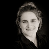 Eveline Willems Email