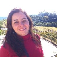 Cartão Elo Employee Aline Oliveira's profile photo