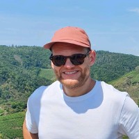 Simon Lindberg Email