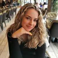 Dominika Ptak Email