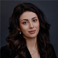 Nina Chrościcka Email