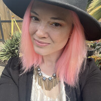  Employee Anna Hollis's profile photo