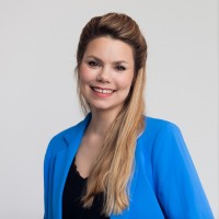 Snædís Helgadóttir Email