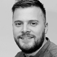 Daniel Wallace Email