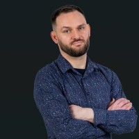 Karol Krzystała Email
