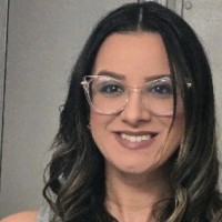 Yessenia V. Email