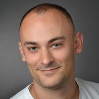 Artur Kutscharski Email
