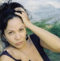 E-mail e número de telefone de Reina Sonda