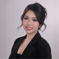 California Business Bank Employee Mia Ta's profile photo