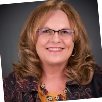 MRA mobile experiential Employee Dawn's profile photo