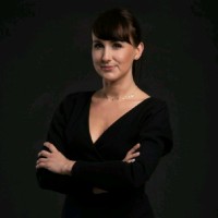 Anna Robak-Przewłoka Email
