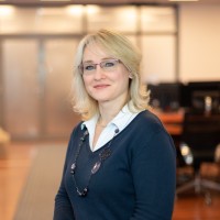 Marianna Medveczki Email
