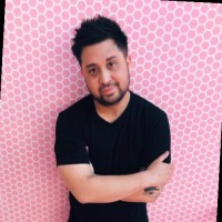 Email e telefono di Alex Whitfield