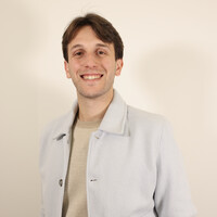 Oliver Pour Email & Phone Number