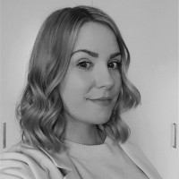 Maja Nielsen Email