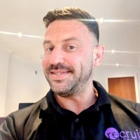 Recruit Engineering Employee Lee Mansell's profile photo