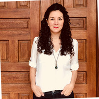 Violeta Canaves Email