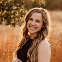 Lauren Holle Email & Phone Number