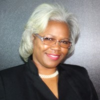 Ideal Real Estate Employee Desi Smith's profile photo