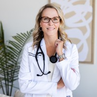 Inner Balance Employee Sarah Daccarett's profile photo