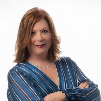 Emburse Employee Holly Brosam's profile photo