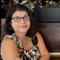 Nelly de la Garza Email & Phone Number