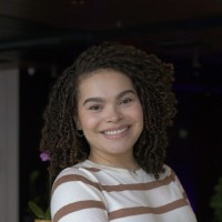 Total Express Employee Renata Xavier's profile photo