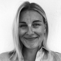Nadja Larsson Email