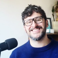 Pencil ✏️ Employee Tom Edwards's profile photo