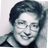 hickory chair Employee Laura Holland's profile photo