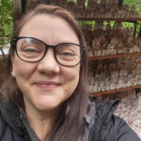 Saving Homes Employee Beth Raddatz's profile photo