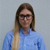 Nanda Szlávik Email