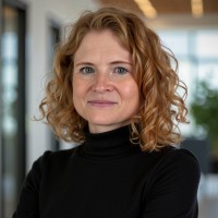 Katalin Böheim Email