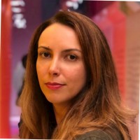 Fernanda Coutinho Email