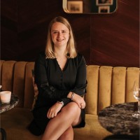 Renske Moens Email
