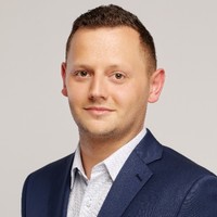 Tomáš Uher Email