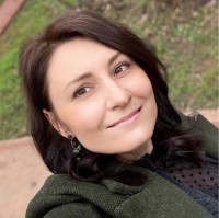 Silvia Stefanescu Email