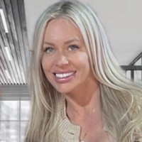 DePasquale Salon Systems Employee Andrea Binder's profile photo