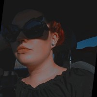 Sunglass Hut Employee Kimberly Settle's profile photo