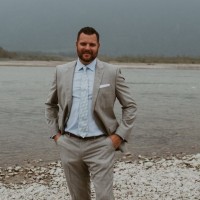 Travis Thom Email
