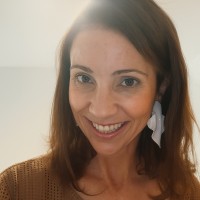 Ana Paula Oliveira Email & Phone Number