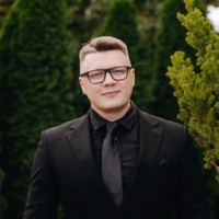 CustomGuide Employee Vadym Yeremenko's profile photo