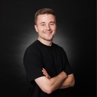 Dominik Jakob Email
