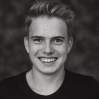 Nico Möllmann Email