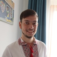 Volodymyr Famuliak Email