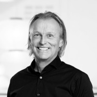 Lars O. Email