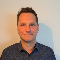 Aernout Kamst Email
