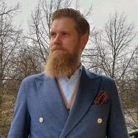 Fredrik Holst Email