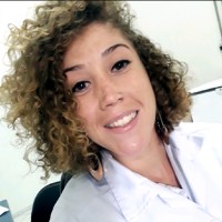 Larissa Gasques Email