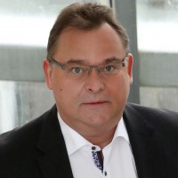 Markus Bröker Email